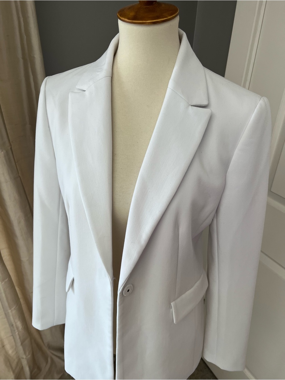 Banana Republic Classic White snap front Single-Breasted Blazer Women